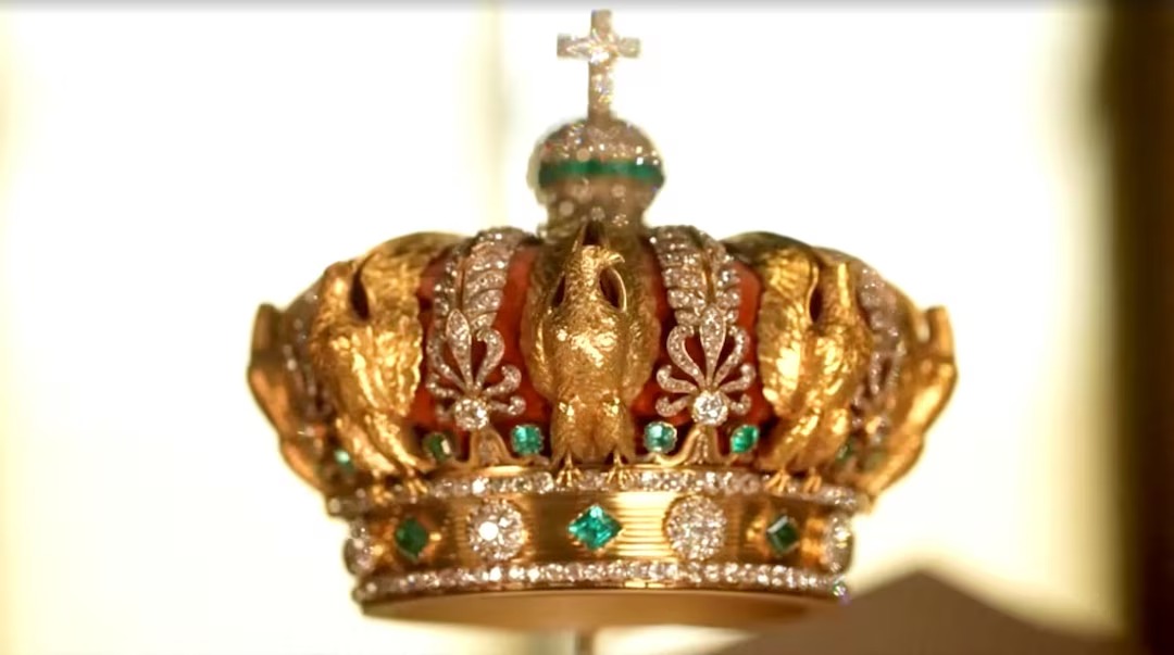 Louvre Moves Crown Jewels to Bank of France After $102 Million Heist