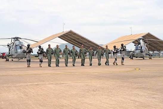 Indian Navy Retires Sea King Bravo Fleet After 36 Years