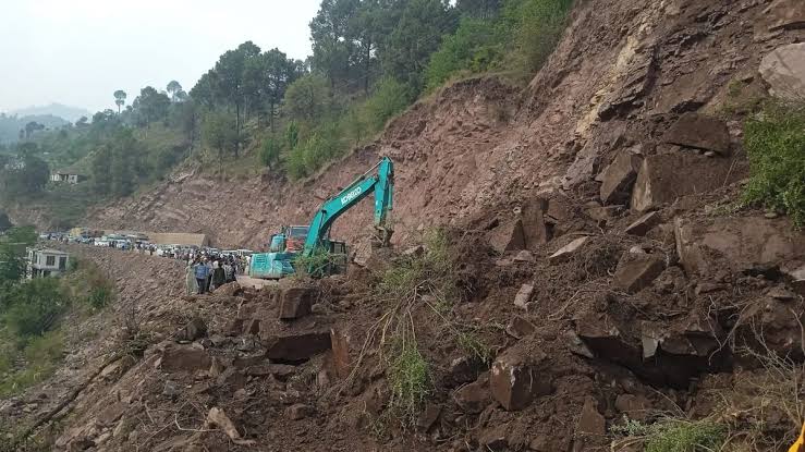 BRO Restores Jammu-Poonch Highway After Massive Landslide Halts Traffic