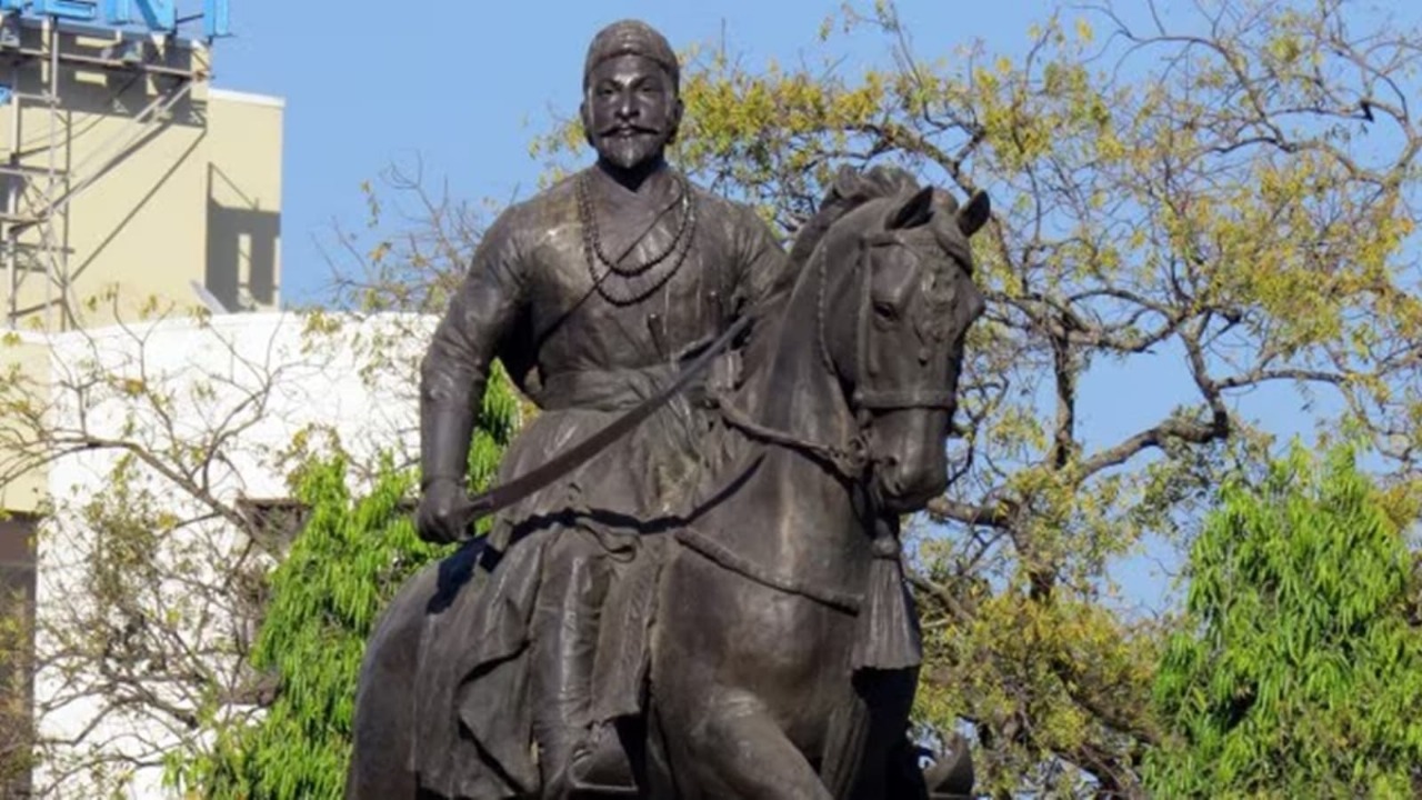 Shivaji's Legacy Rises Again: CM Fadnavis Oversees New Statue Installation at Rajkot Fort