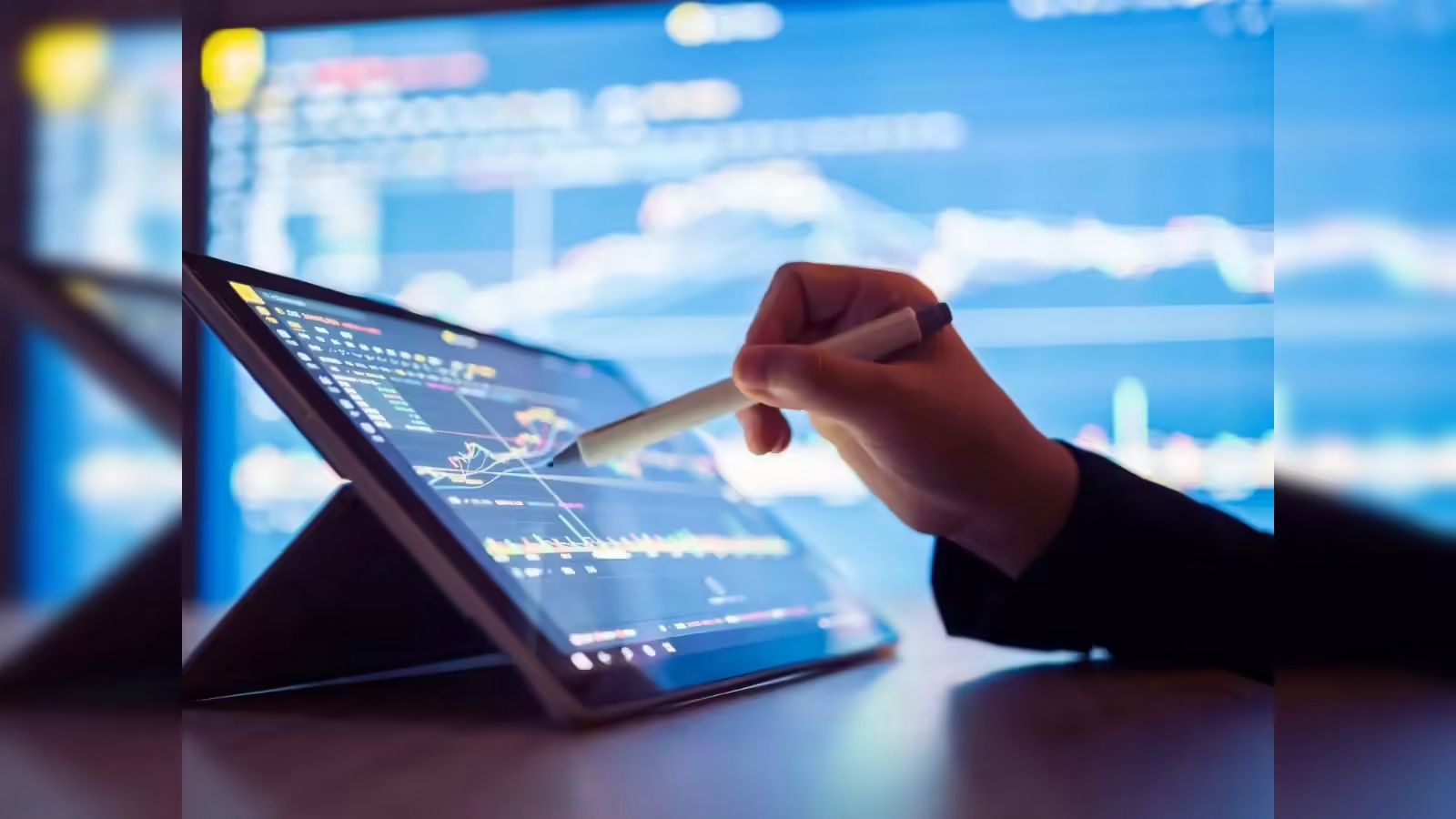 Bonus Shares Incoming: Aptus Pharma, Biogen Pharmachem And Dev Labtech Step Up