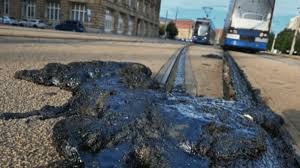 Why 40°C Heat Melts European Roads While Indian Roads Survive