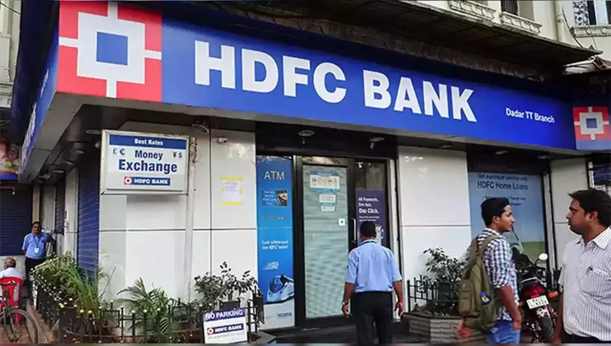 HDFC Bank Surges 2.02%: What’s Driving Investor Confidence Today