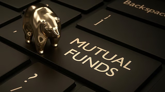 Profit-Taking or Panic? Why Equity Fund Flows Dropped 22% in May