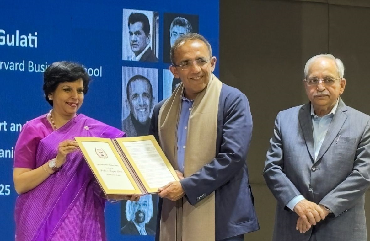 Ranjay Gulati Honored with IILM Distinguished Global Thinker Award 2025