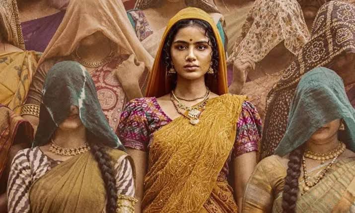 Paradha Shines Bright: Anupama, Darshana & Sangitha Steal the Reel Spotlight!