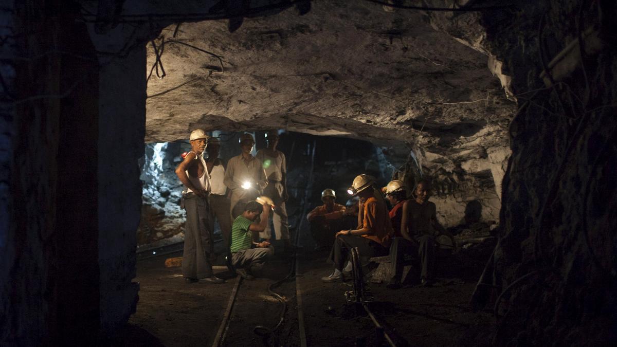 Mining Made Easier: Govt Lowers Floor Revenue, Scraps Upfront Fees for Underground Coal Mining