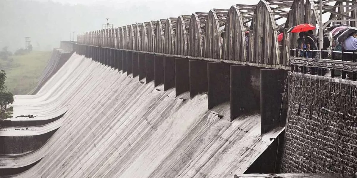 OM Infra Subsidiary Offloads Equity in Ultrawave Projects