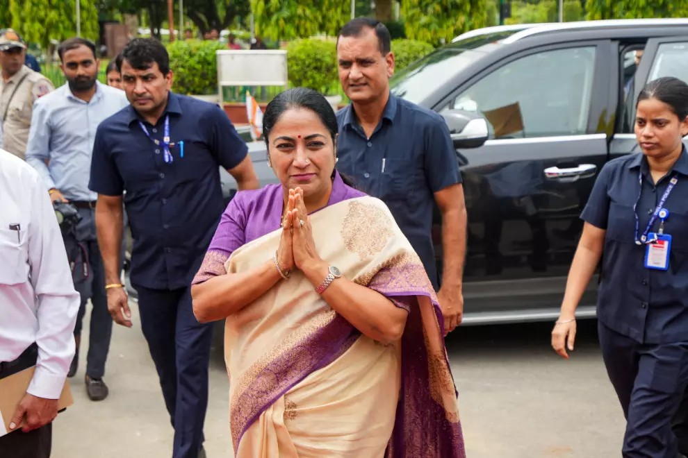 Pipeline Power Surge: CM Rekha Gupta's Bold ₹2100 Cr Vision showers Delhi with Endless Prosperity!
