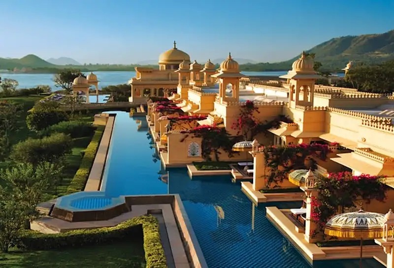 The Billionaire's Getaway: Luxury Tourism to Soar to $391 Billion