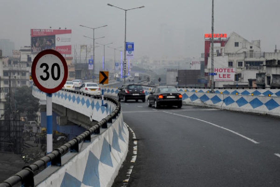 15-Day Traffic Diversion on AJC Bose Road Flyover for Essential Repairs