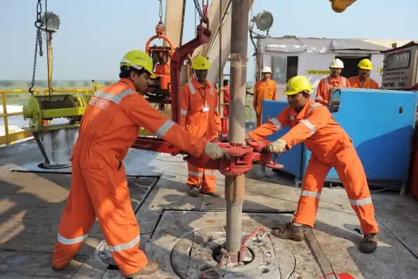India’s First Offshore Farewell: Shell, Reliance, and ONGC Pull the Plug on Tapti