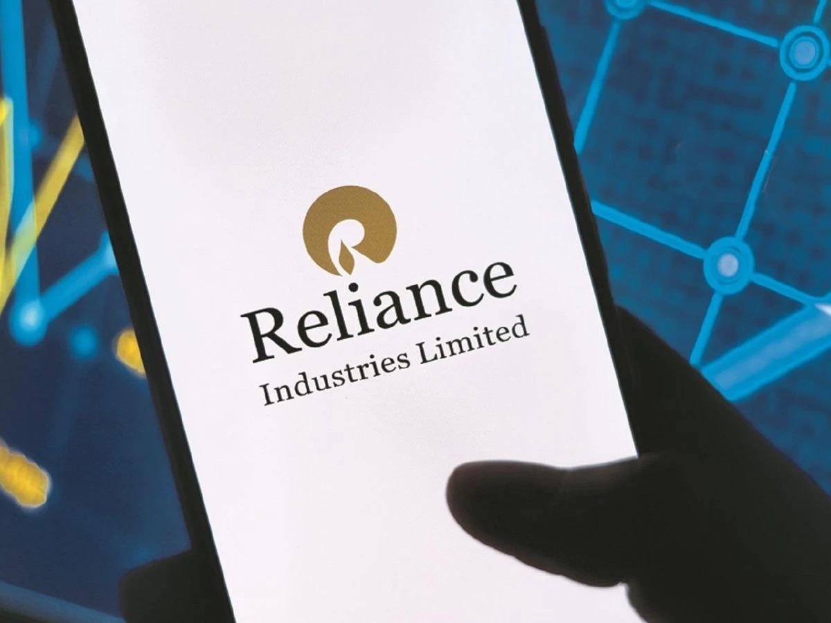 Reliance Industries Registers 1.8% Upside, Strengthening Nifty Performance