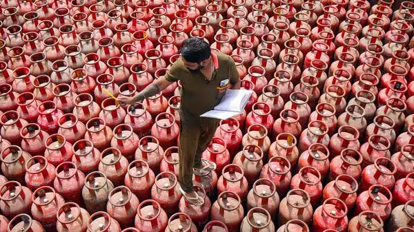 LPG Cylinder Price Today: Rates Across Metro Cities On 7 May