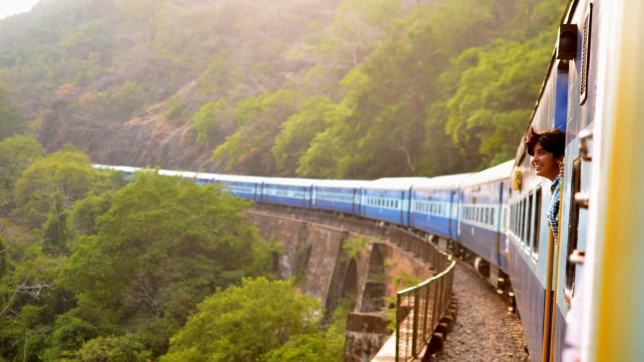 India’s Most Scenic Train Journeys: 8 Routes That Outshine Flights