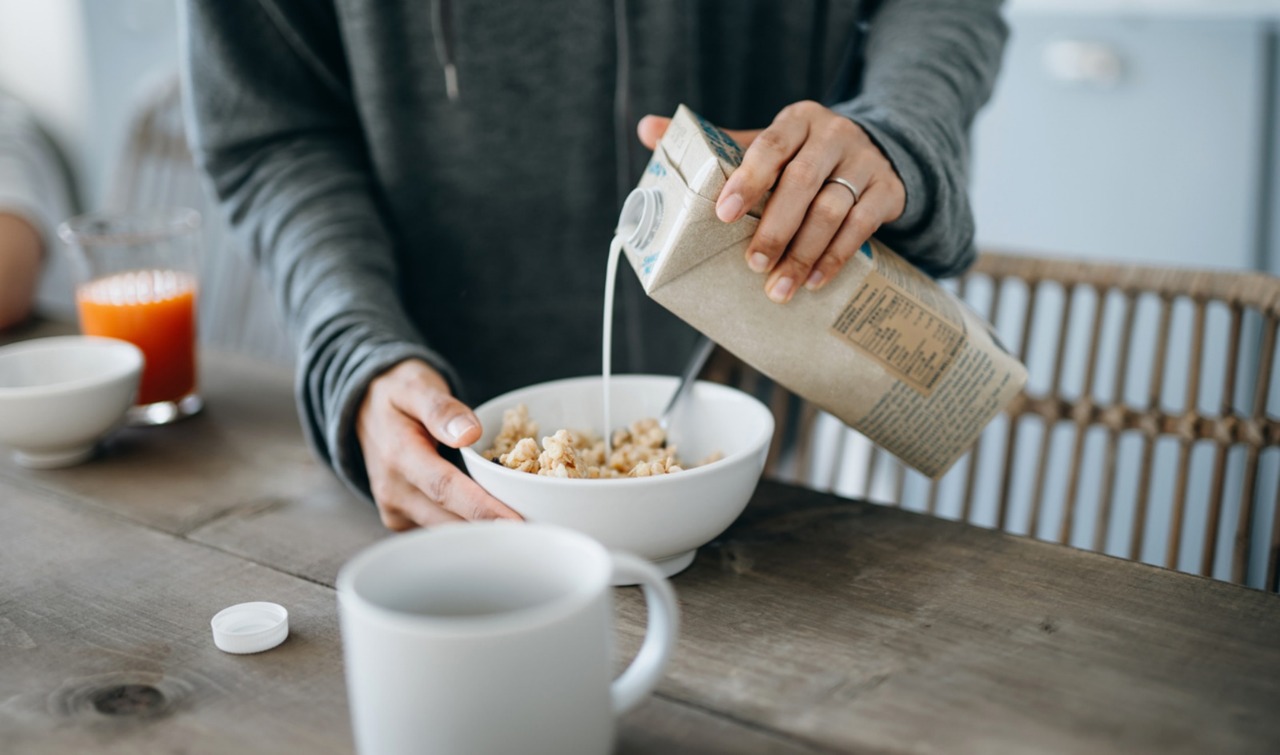 Is Oat Milk Healthy? Experts Say to Drink in Moderation