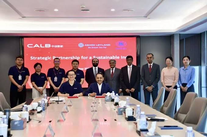 Battery Revolution: Ashok Leyland Joins Forces with CALB HK for Rs 5000 Crore Investment in Next-Gen Energy Solutions
