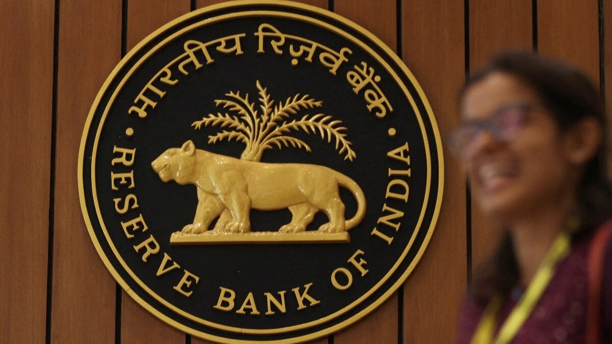 RBI's Strategic Swaps: Balancing Rupee Liquidity Amid Dollar Sales