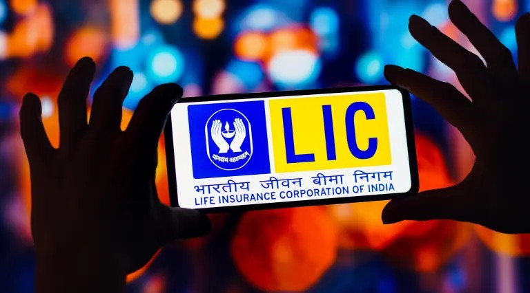 LIC Declares Rs 7,324 Crore Dividend; Government Set to Receive Major Payout