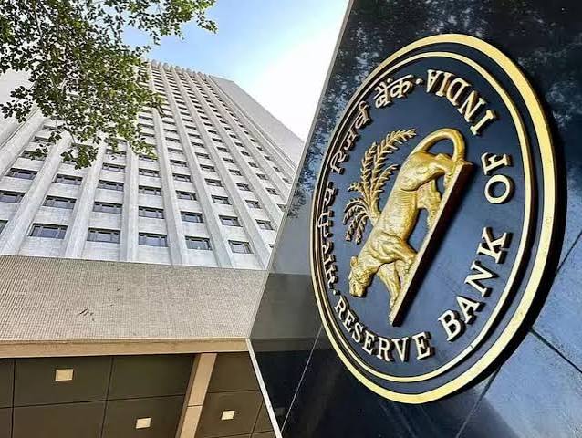 RBI Bond Auction: ₹32,000 Crore Raised Amid Strong Demand