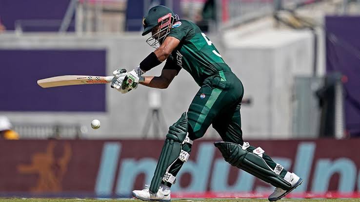 Pakistan Stumbles as India’s Bowlers Dominate Early in Champions Trophy Clash