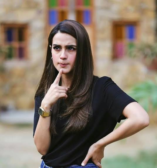 Rising Pakistani Star Iqra Aziz's Journey: From Teen Actor to 700-Crore Entertanment Empire