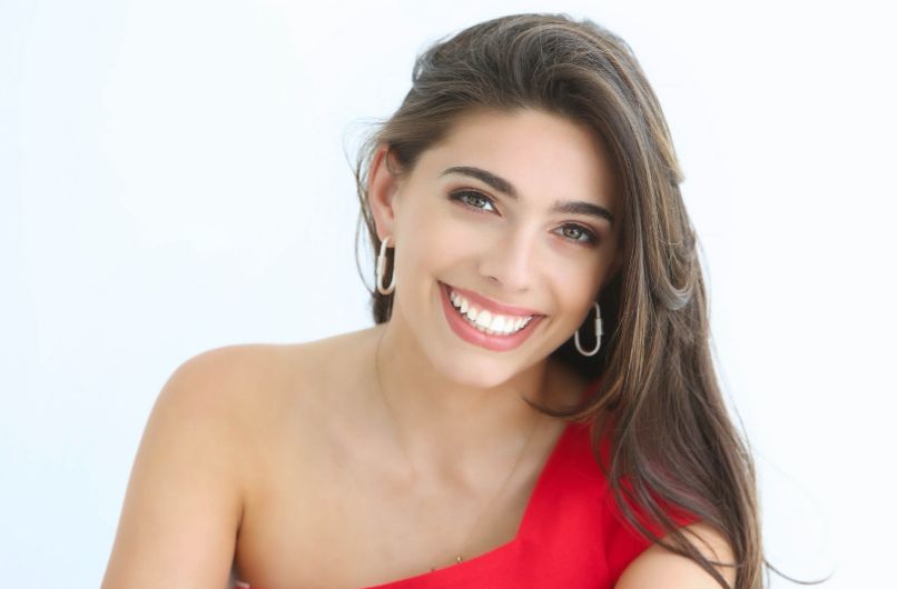 WOW STORY OF THE DAY: She Dropped Out of Med School, Taught Herself Finance, and Built a Million-Follower Money Movement