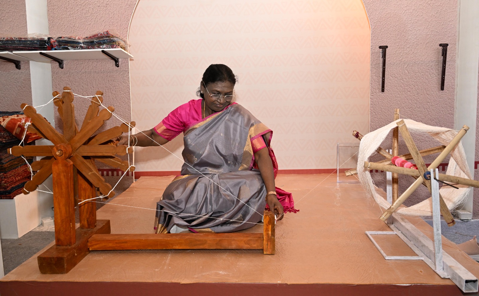 Prez Murmu Celebrates Western India’s Rich Cultural Heritage at Bharatiya Kala Mahotsav
