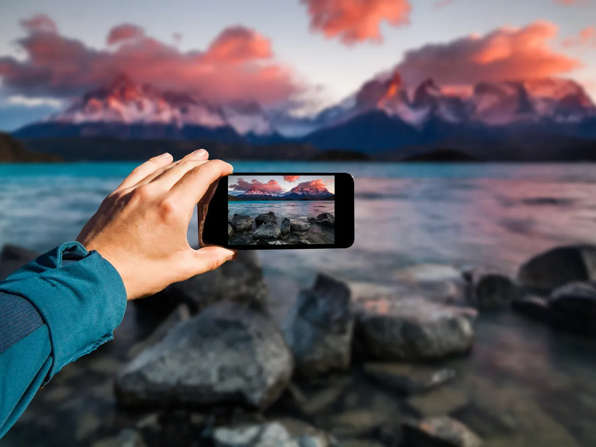 Streaming and Snapping: How Smartphones Are Rewriting Entertainment’s Rules