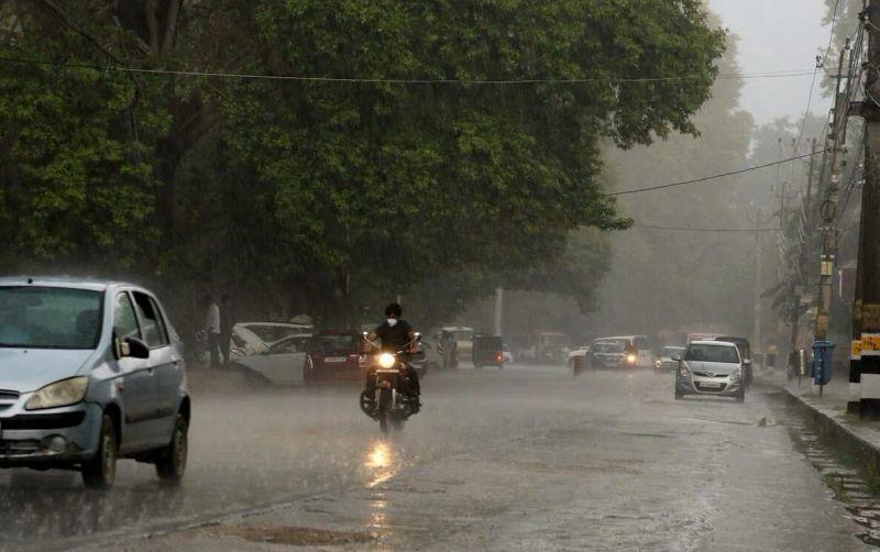 Kashmir Braces for More Showers: Rain to Persist for Next 36 Hours