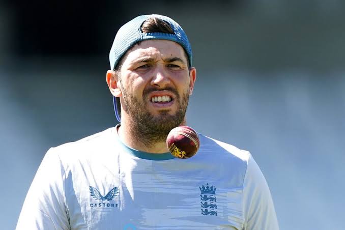 Afghanistan Posts Competitive 212-5 Against England in 40 Overs