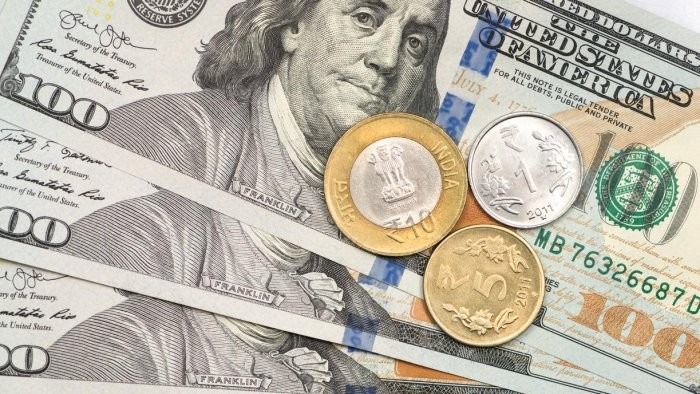 Indian Rupee Gains 0.5 Percent Against US Dollar At Midday