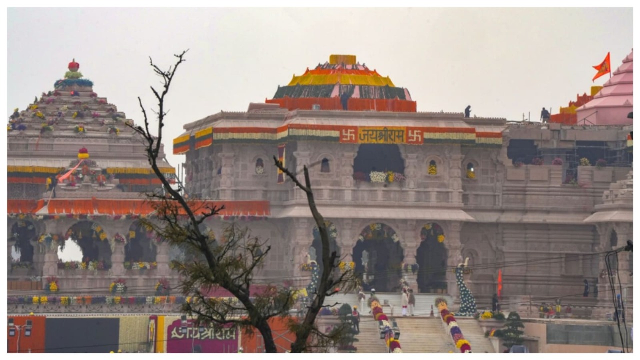 Divine Doors Open: Ram Darbar at Ayodhya Temple Welcomes Devotees With Regal Splendour