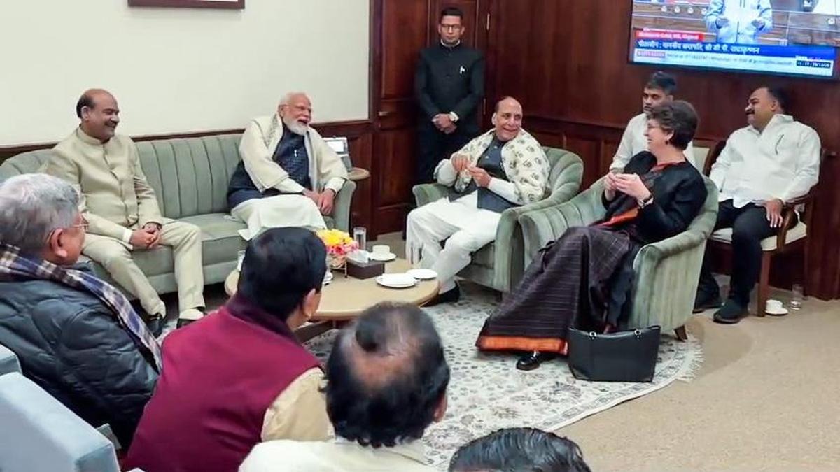 Rare Cross-Party Warmth: Inside Modi-Priyanka's Friendly Tea Meet Spanning Disasters and Diplomacy!