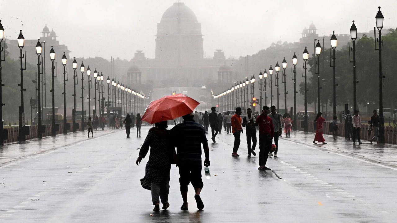 Delhi Braces for Potential Thunderstorms Following IMD Alert