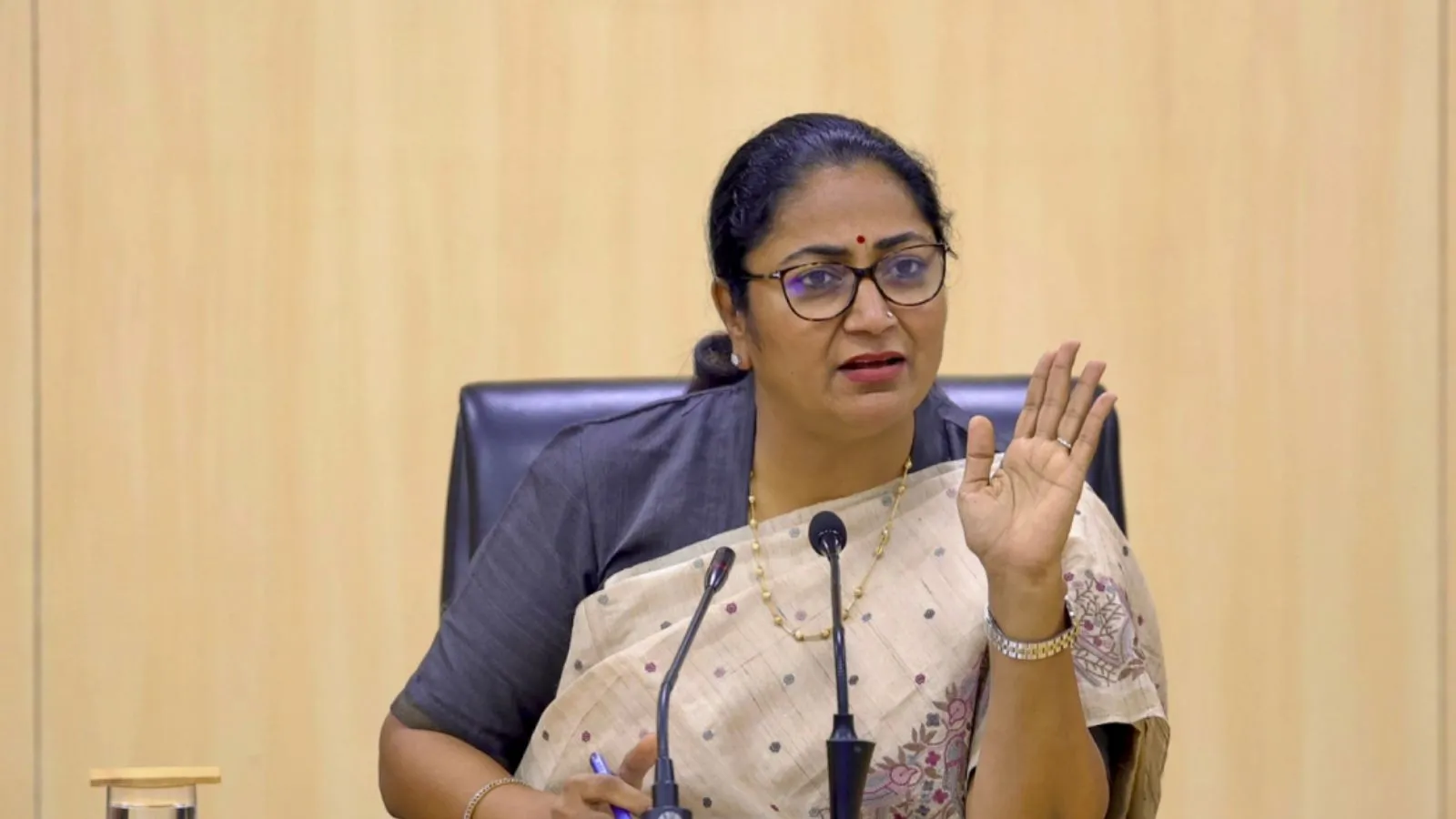 Delhi Govt to Issue Digital Property Cards in Lal Dora Villages