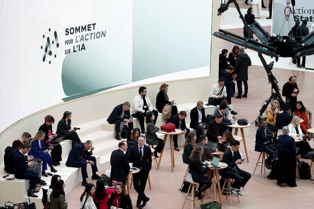 UK and US Decline to Sign Global AI Declaration at Paris Summit