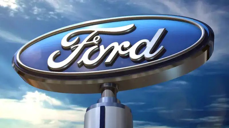 Dealership Drama: Ford’s Tariff-Driven Price Hike Fuels Market Uncertainty