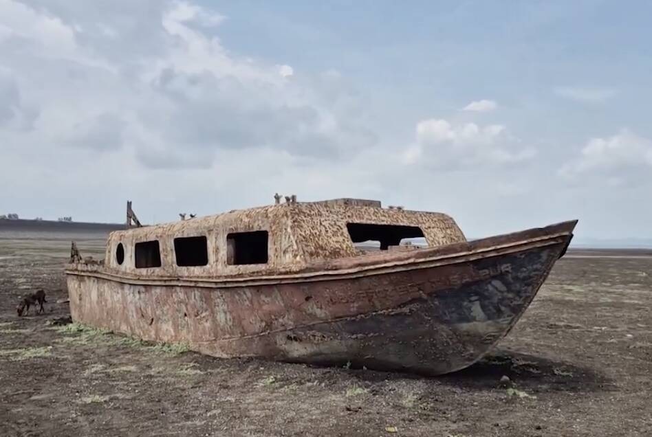 Ancient Ruins, Submerged Boat Emerge at Madhya Pradesh's Bargi Dam