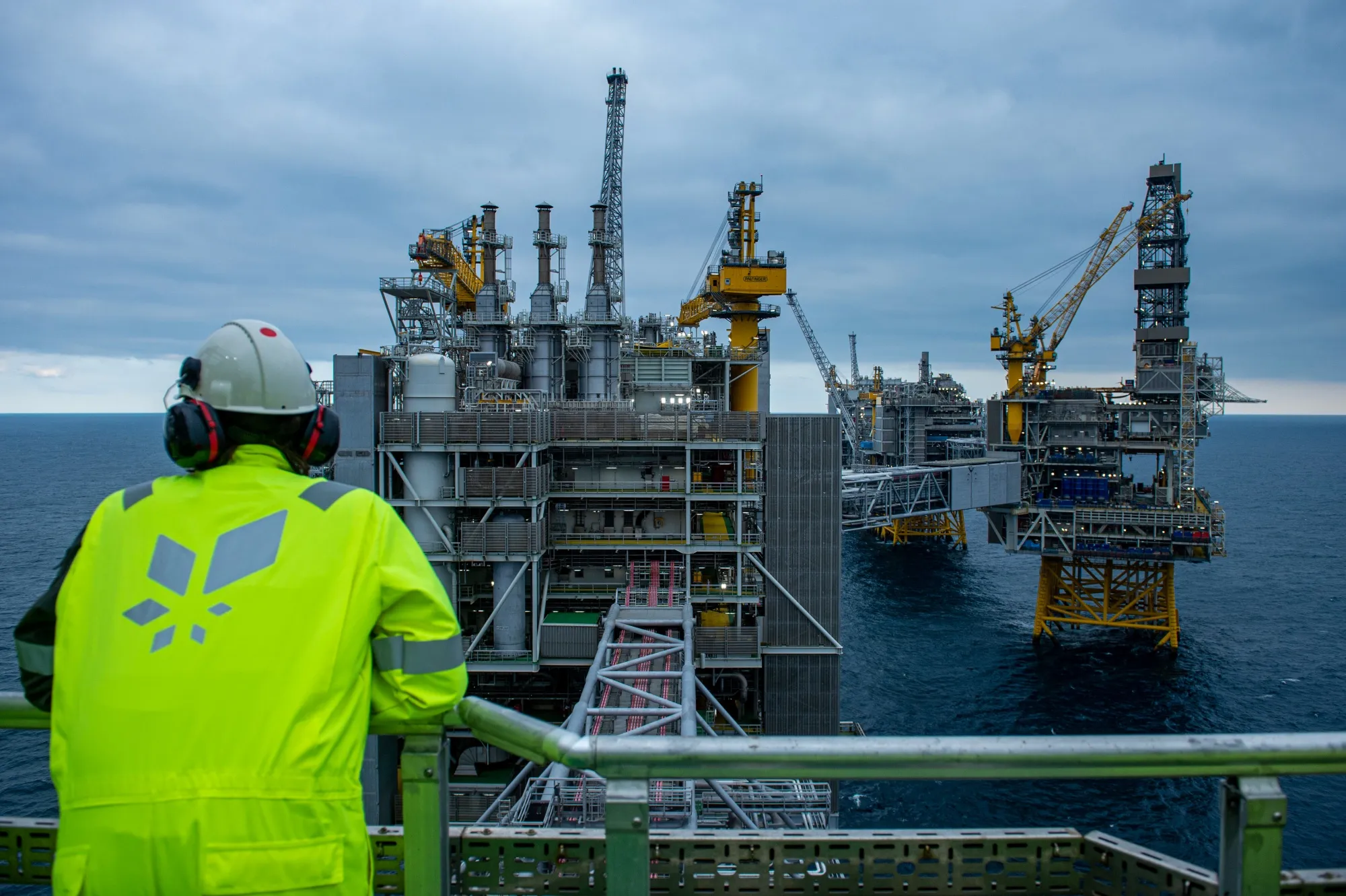 Equinor Strengthens Energy Ties with India: LNG Expansion and Strategic Petroleum Reserve Talks