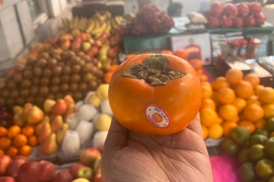 From Myth to Market The ‘Immortal Fruit’ Finds Fans in Kolkata Streets