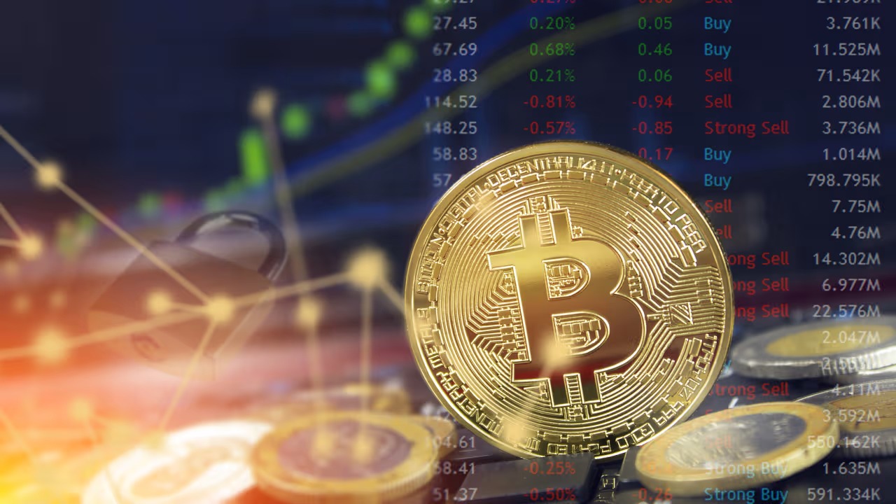 Bitcoin Breaks $120K Barrier, Hits $121,115—Is This the Start of a New Crypto Era?