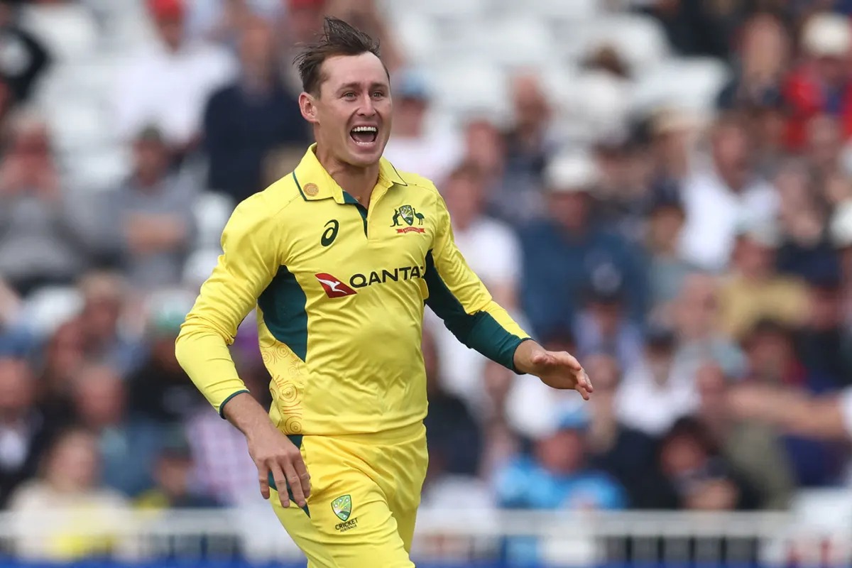 England's Ben Duckett Stars with 165, but Australia Fights Back in High-Scoring ODI Thriller