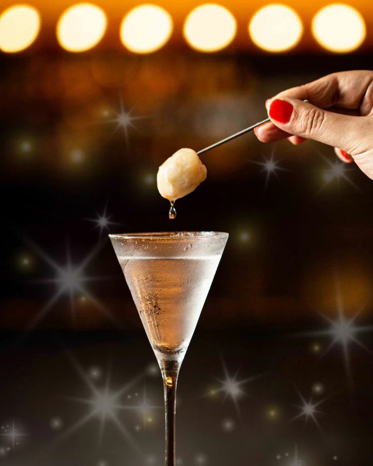 Trust The Mixologist: Omakase Takes Over Bars