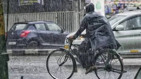 Steady Rains Lead to Red Alert Across Five Kerala Districts