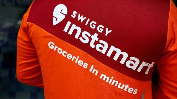 India’s Instamart Shopping Haul 2025: From Rs 10 Buys To Rs 4.3 Lakh iPhone Splurge