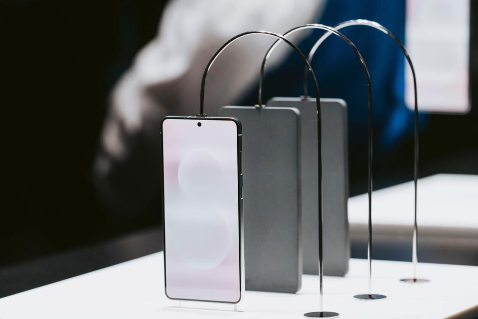 Edge of Glory: Samsung Galaxy S25 Set to Unveil on May 1 – Here’s What to Know