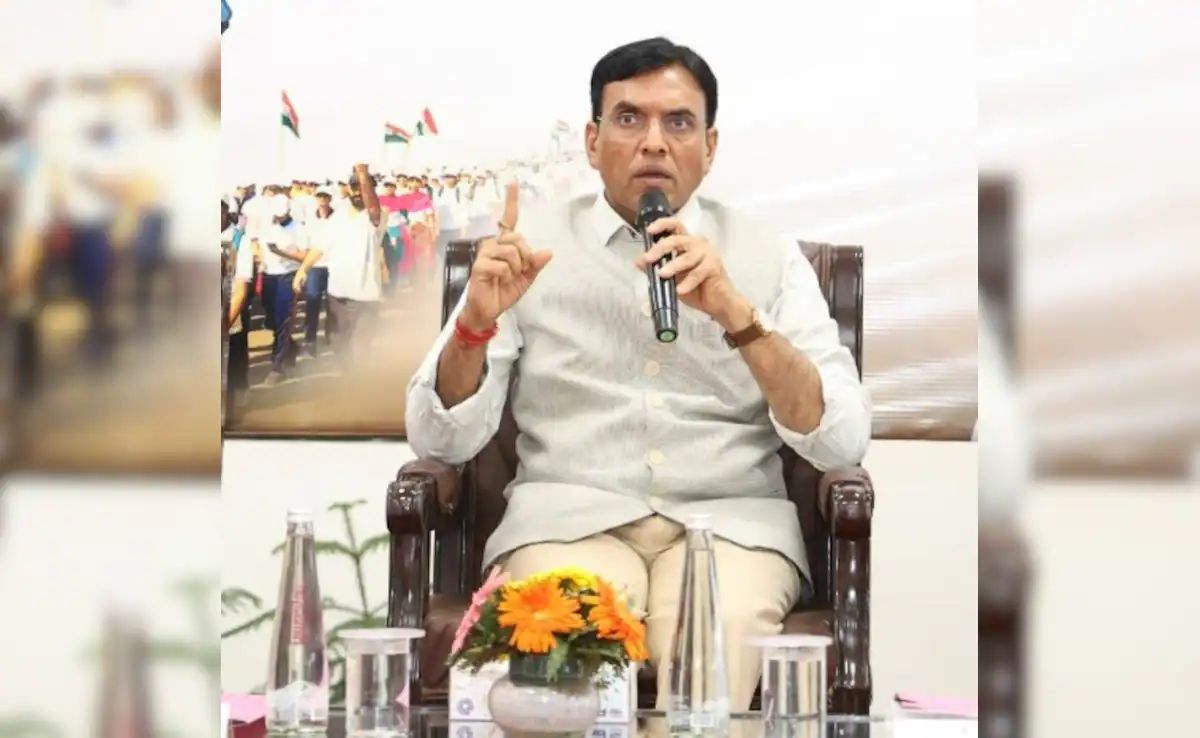 Fit Is the New Lit: Mandaviya Rallies Youth at Wellness Conclave to Power Up India’s Fitness Future