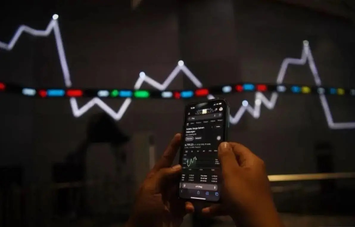 Jakarta Market Shaken as Index Plunges Over 10%