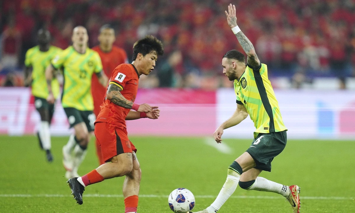 A Tough Night for China: Australia Secures 2-0 Victory
